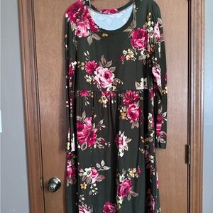 Jodifl Floral Long Sleeve Dress - Green and Pink, size L. Has pockets.